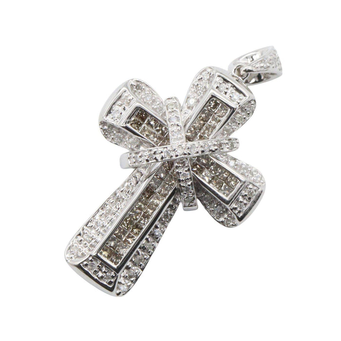 18K White Gold Diamond Pendant – front view