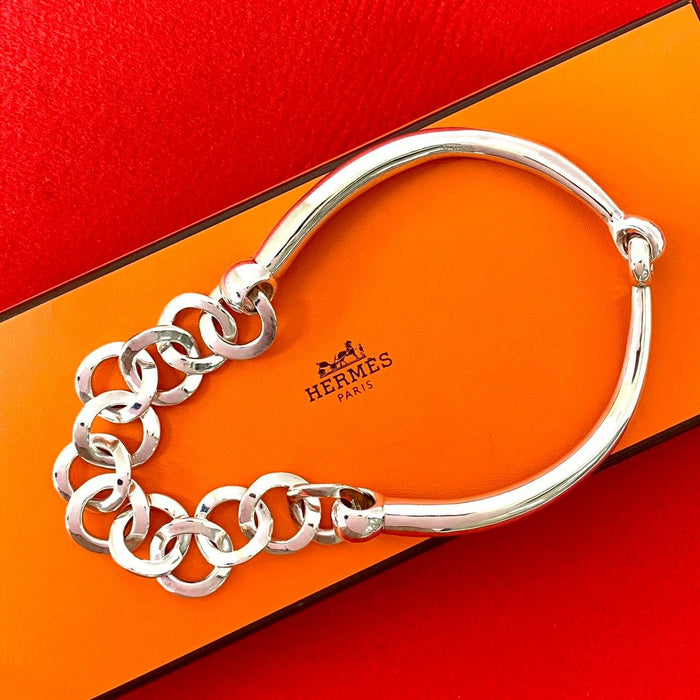 Hermès Sterling Silver Necklace – front view