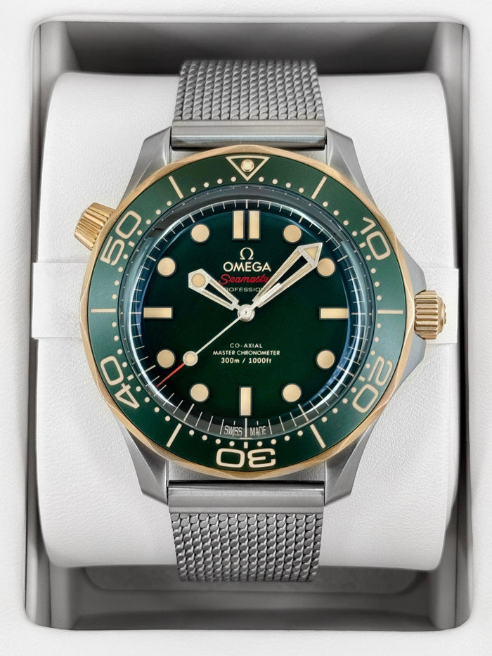 Omega Seamaster Diver 300M 42mm 210.90.42.20.10.001 Green Dial – front view