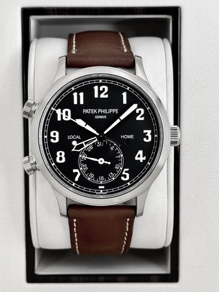 Patek Philippe Calatrava Pilot Travel Time 42mm 5524G White Gold Black Dial – front view