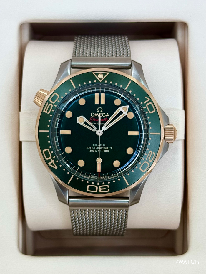 Omega Seamaster Diver 300M 42mm 210.90.42.20.10.001 Green Dial – front view