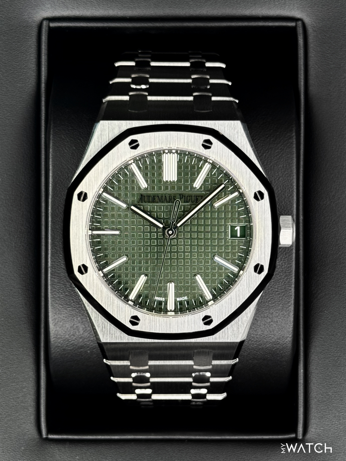 Audemars Piguet Royal Oak 41mm 15510ST Stainless Steel Green Dial – front view