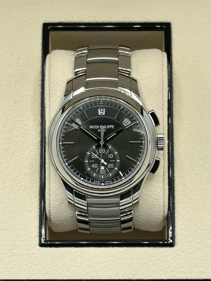 Patek Philippe 42mm 5905/1A Flyback Chronograph Annual Calendar Chronograph Olive Green Dial – front view