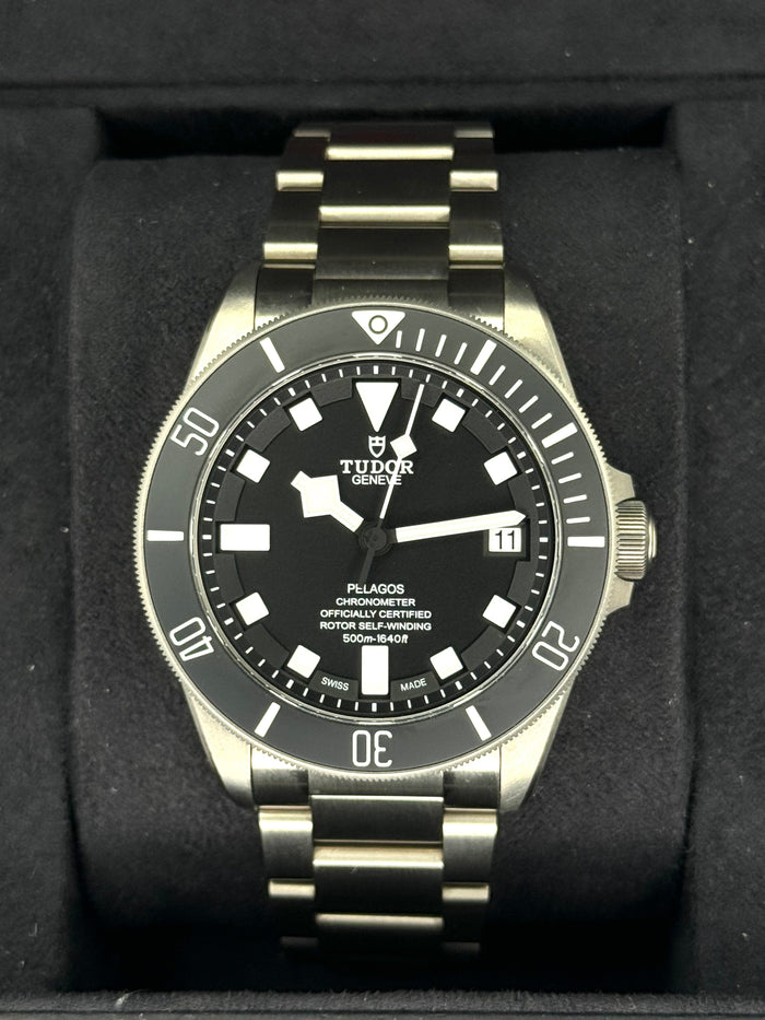 Tudor Pelagos 42mm 25600TN Titanium Black Dial – front view