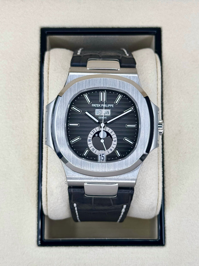 Patek Philippe Nautilus 40.5mm 5726A Black Dial – front view