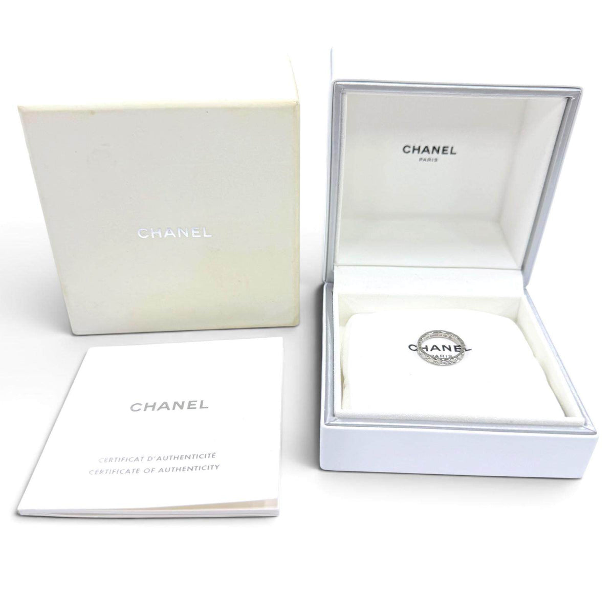 Chanel Coco Crush Platinum Diamond Ring – side view