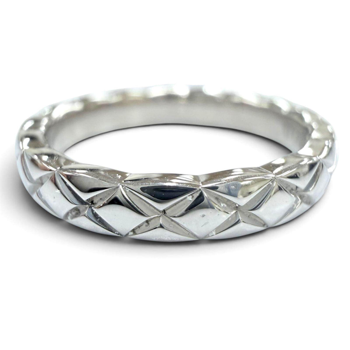 Chanel Coco Crush Platinum Diamond Ring – top view