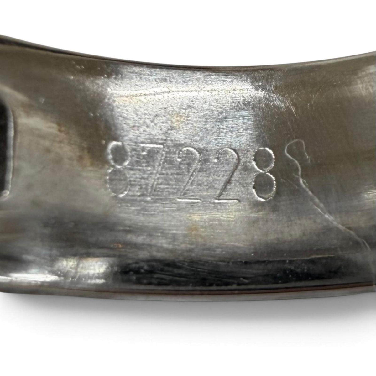 Hermès Hercules 18K White Gold Ring – close-up