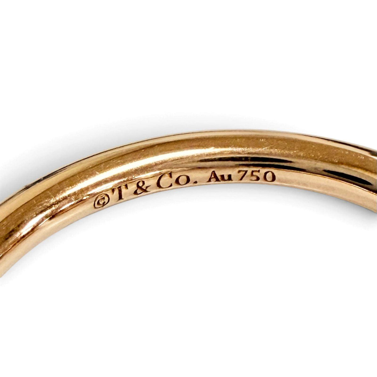 Tiffany & Co. T Wire 18K Rose Gold Ring – close-up