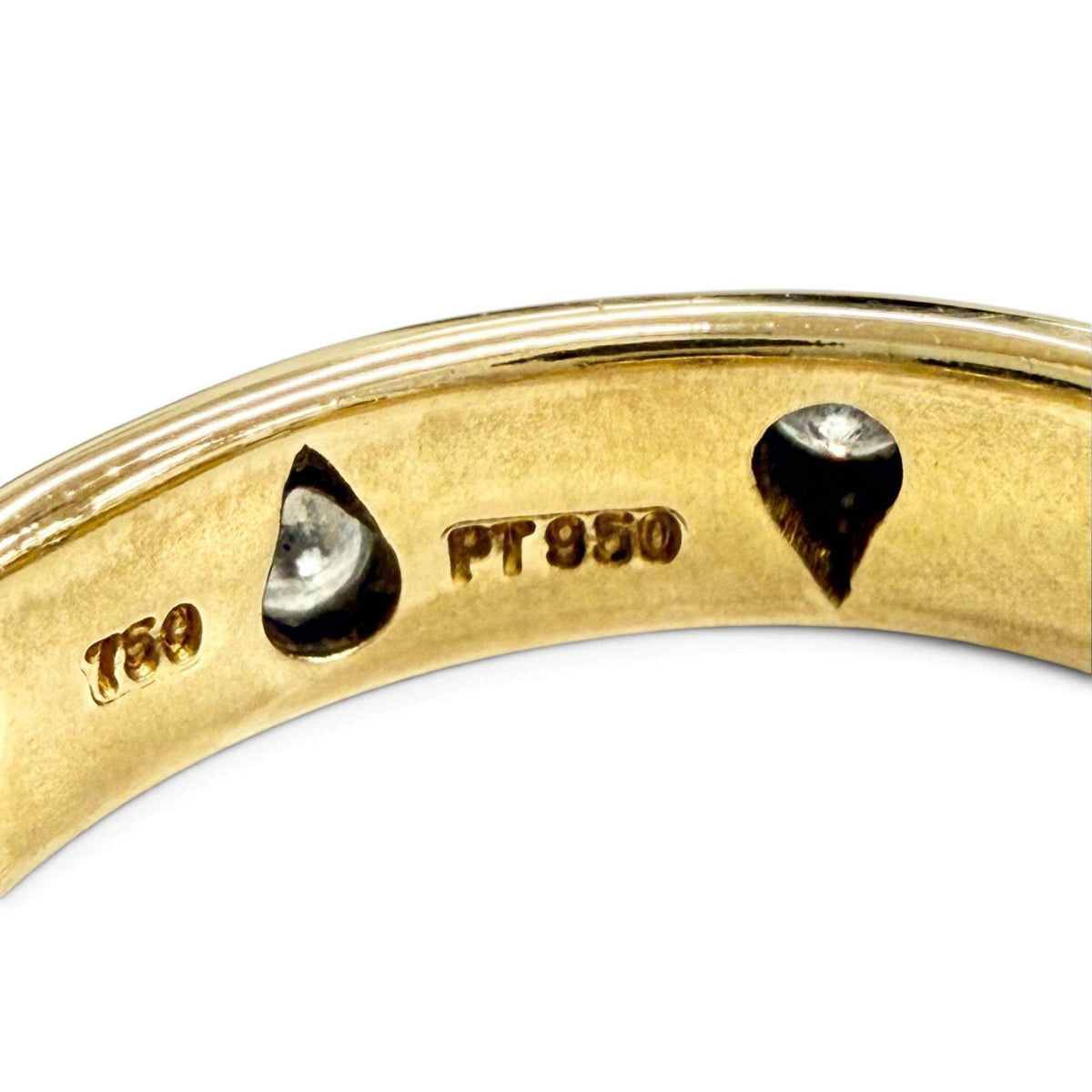 Tiffany & Co. Dot 18K Yellow Gold Diamond Ring – close-up