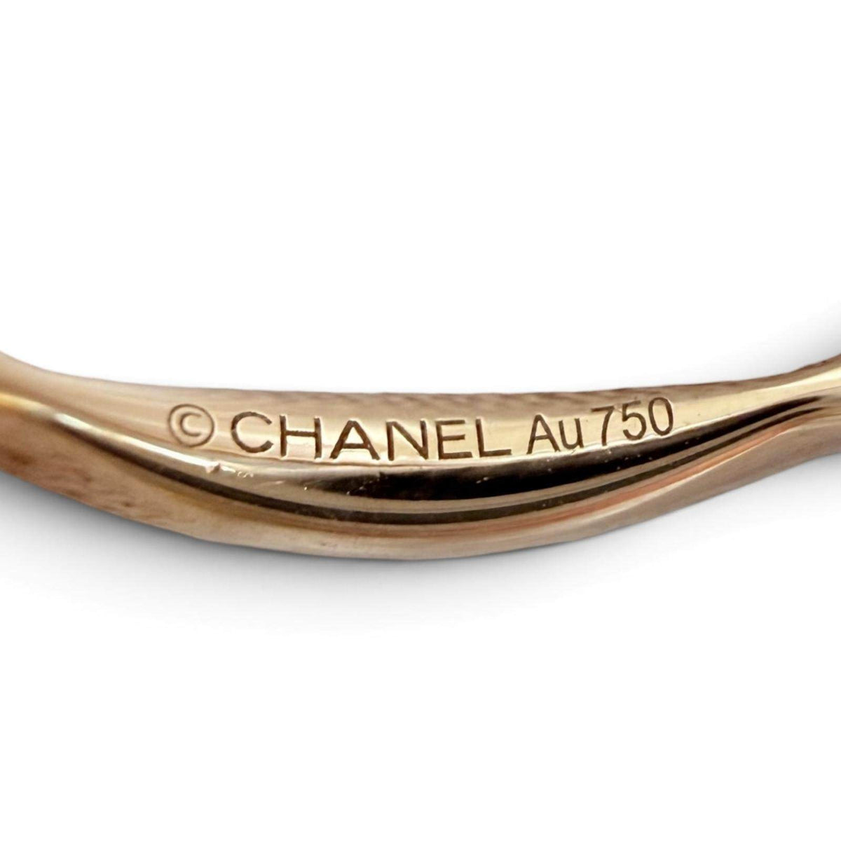 Chanel Camellia 18K Rose Gold Diamond Ring – packaging
