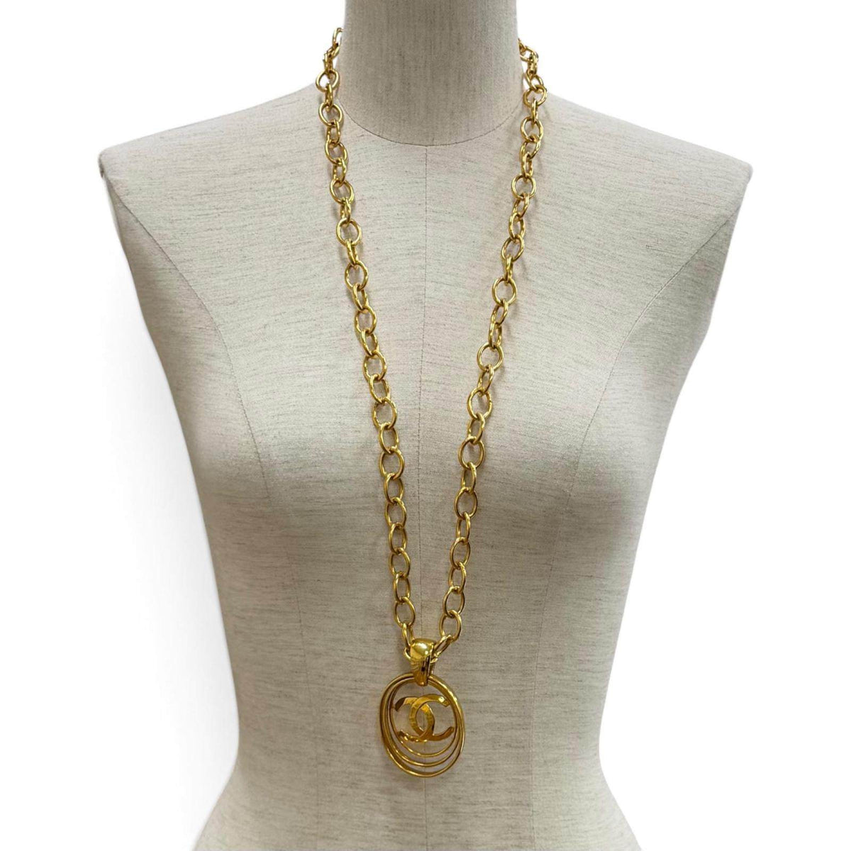 Chanel Coco Mark Gold-Plated Necklace – pendant detail