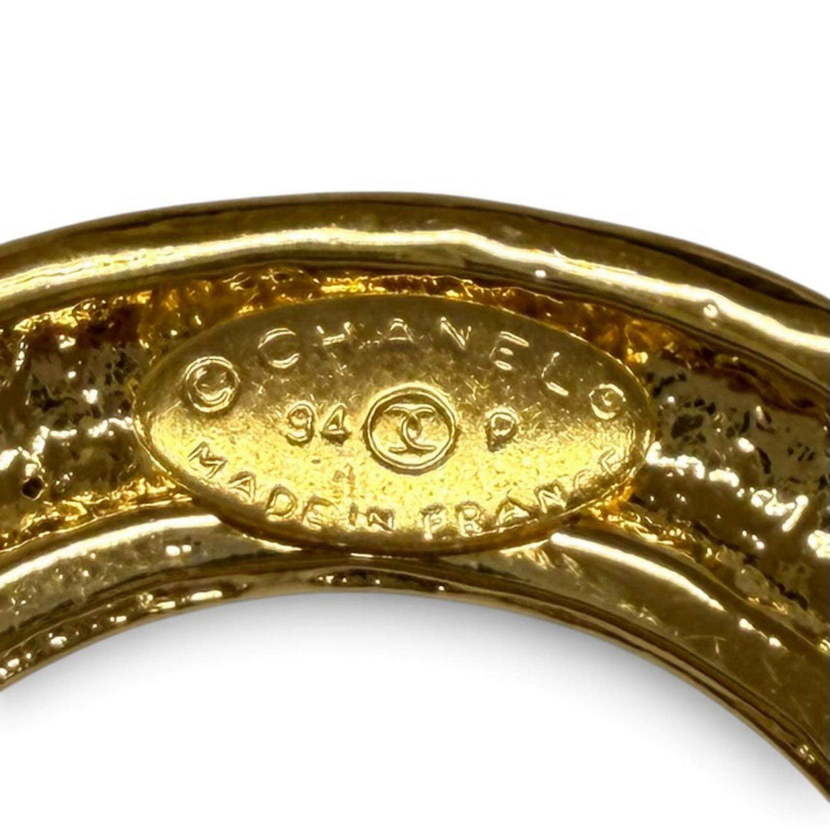 Chanel Coco Mark Circle Gold-Plated Brooch – alternate view