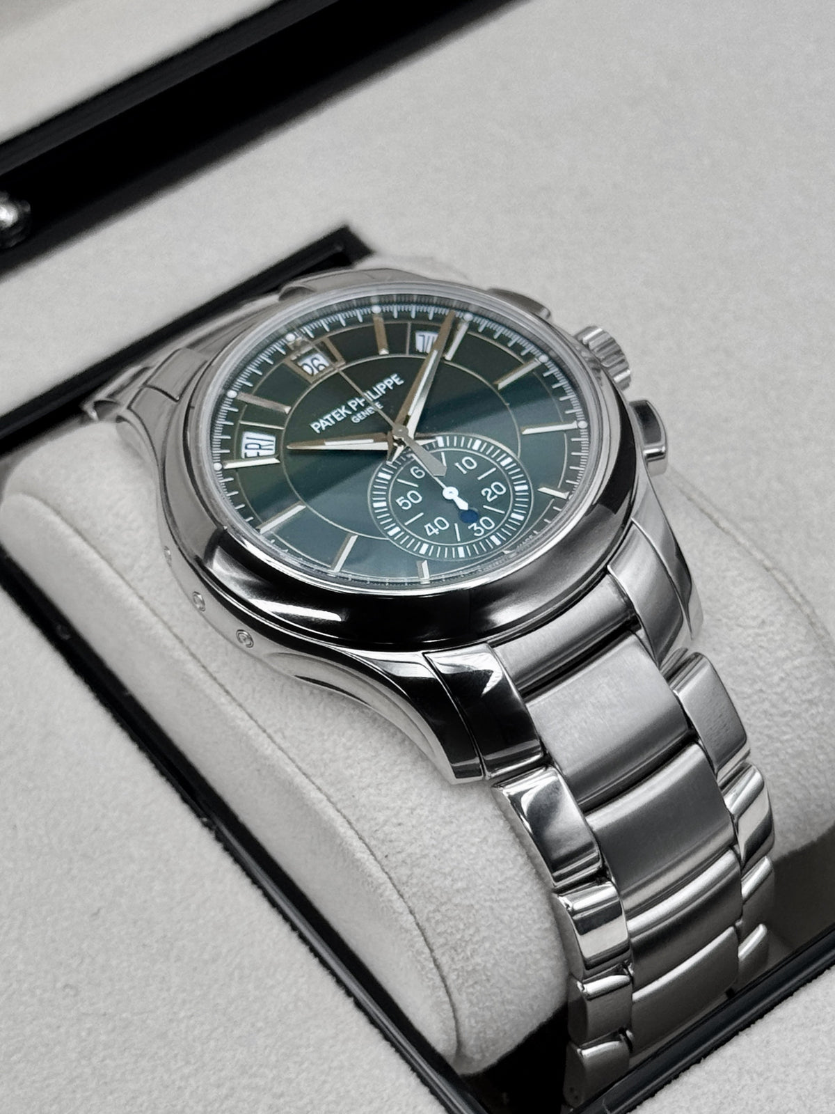 Patek Philippe Flyback Chronograph Annual Calendar 5905/1A Olive Green Dial – on the wrist
