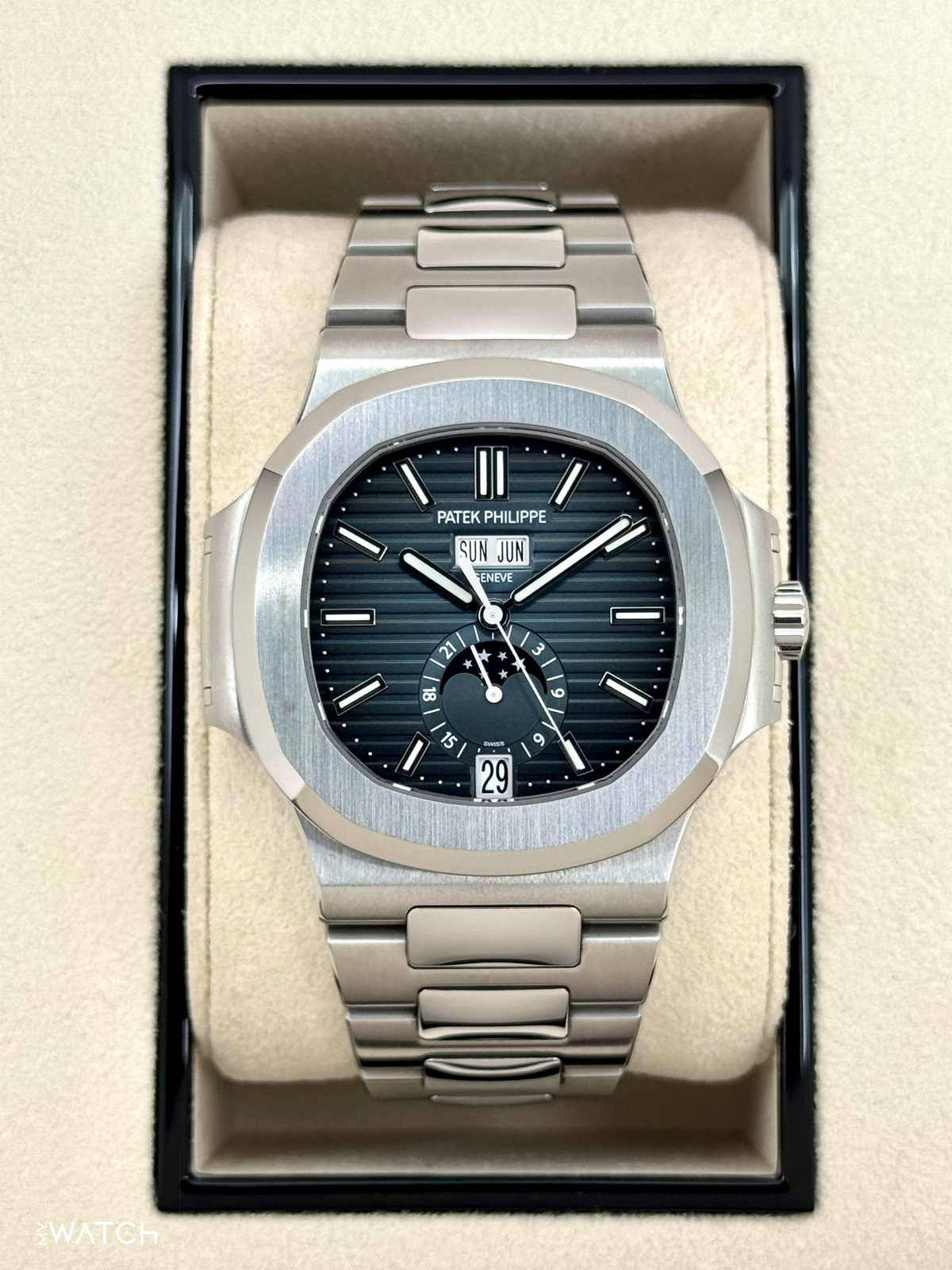 Patek Philippe Nautilus Moonphase 40.5mm 5726/1A-014 Blue Dial – front view