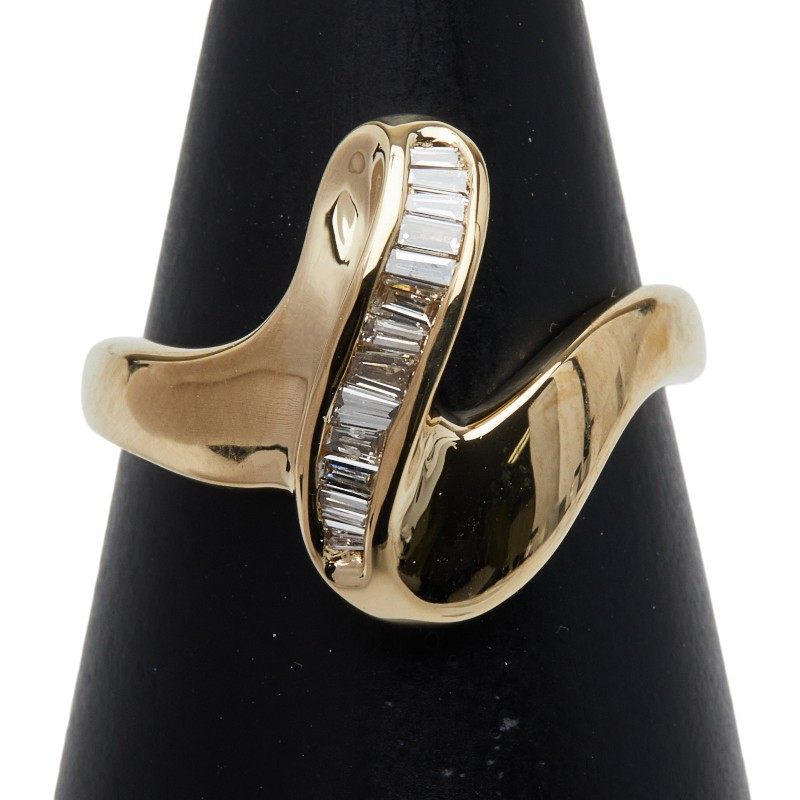 18K Yellow Gold Diamond Ring – side view