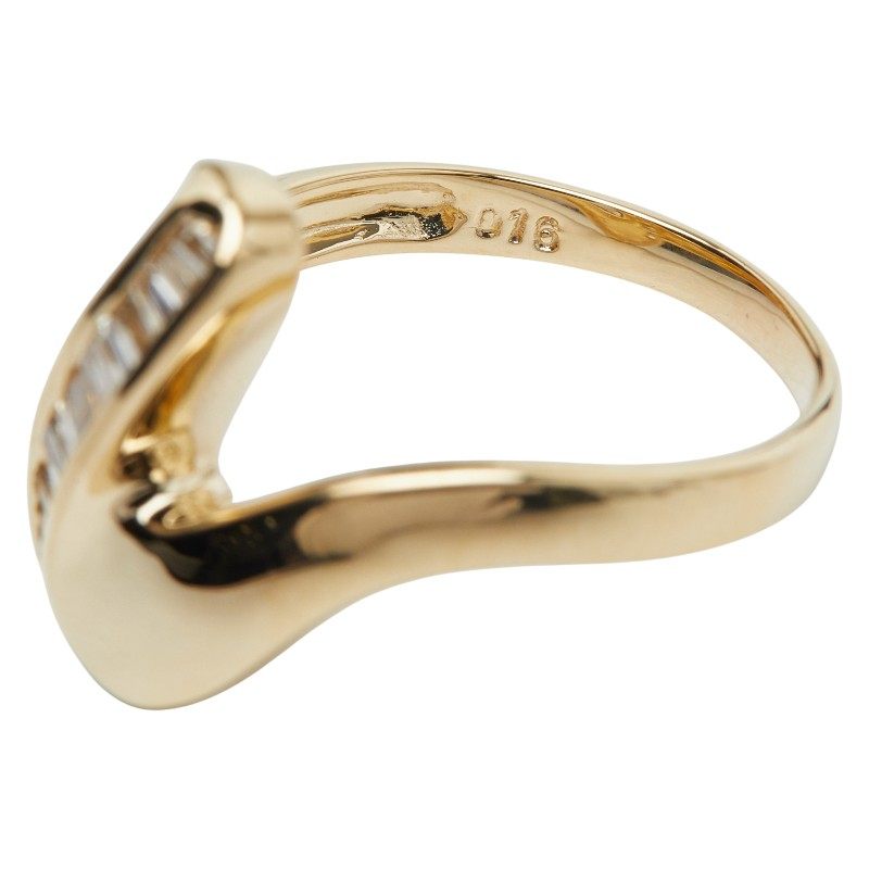 18K Yellow Gold Diamond Ring – close-up