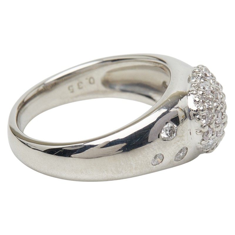 Platinum Heart Motif Diamond Ring – packaging
