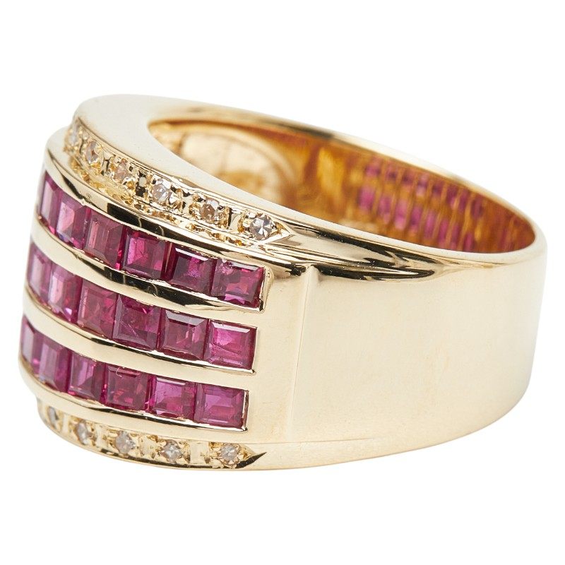 18K Yellow Gold Diamond Ruby Ring – top view