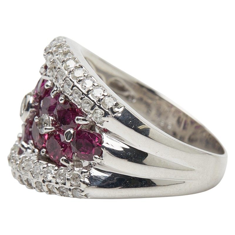 18K White Gold Diamond Ruby Ring – top view