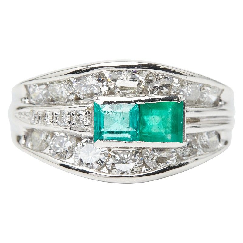 Platinum Diamond Emerald Ring – front view