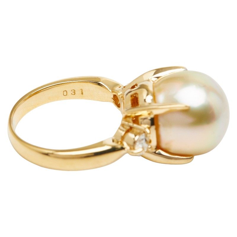 18K Yellow Gold South Sea Pearl Diamond Ring – close-up