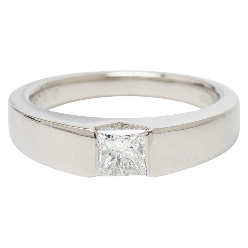 Platinum Diamond Ring – front view