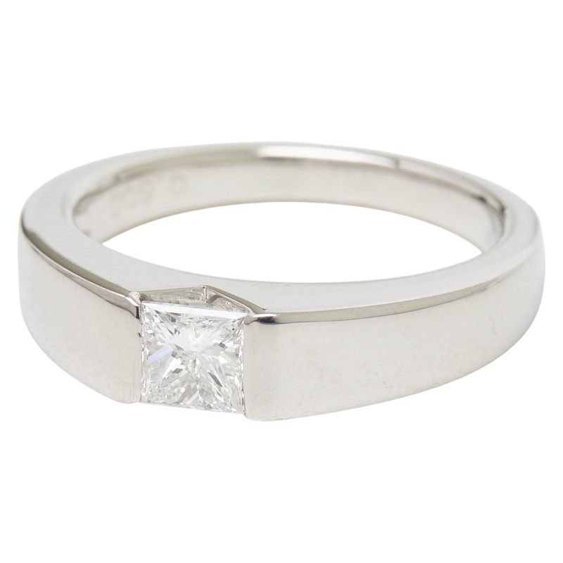 Platinum Diamond Ring – side view