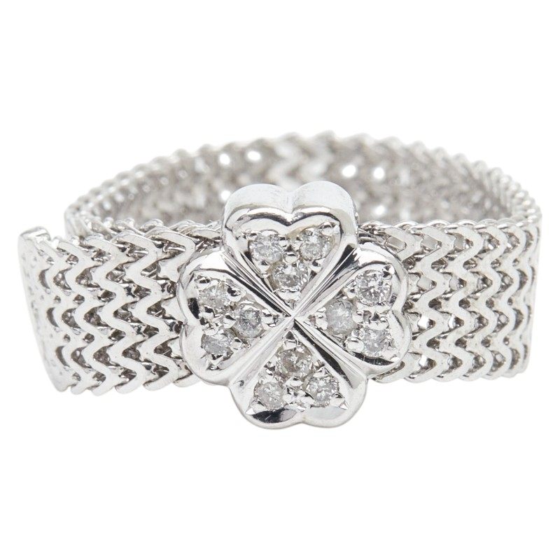 18K White Gold Clover Belt Diamond Ring – front view