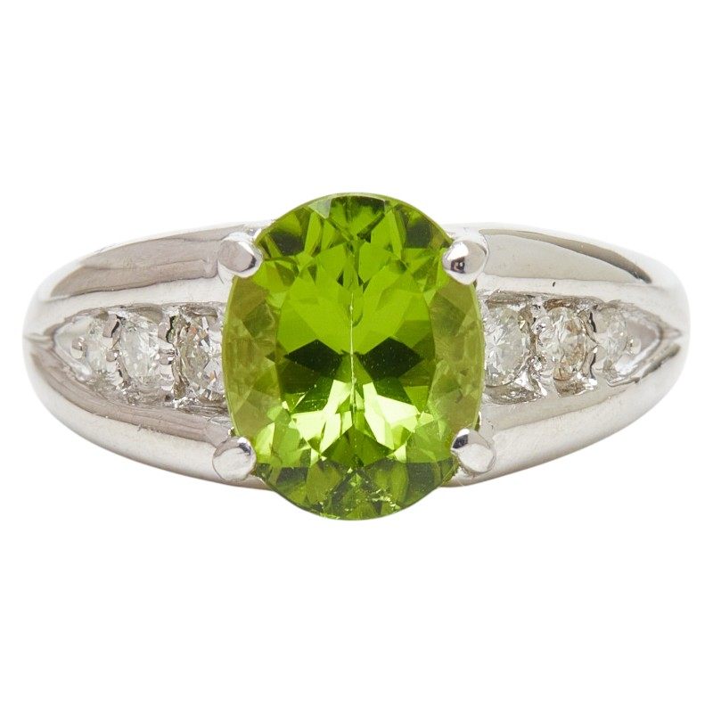 Platinum Diamond Peridot Ring – front view