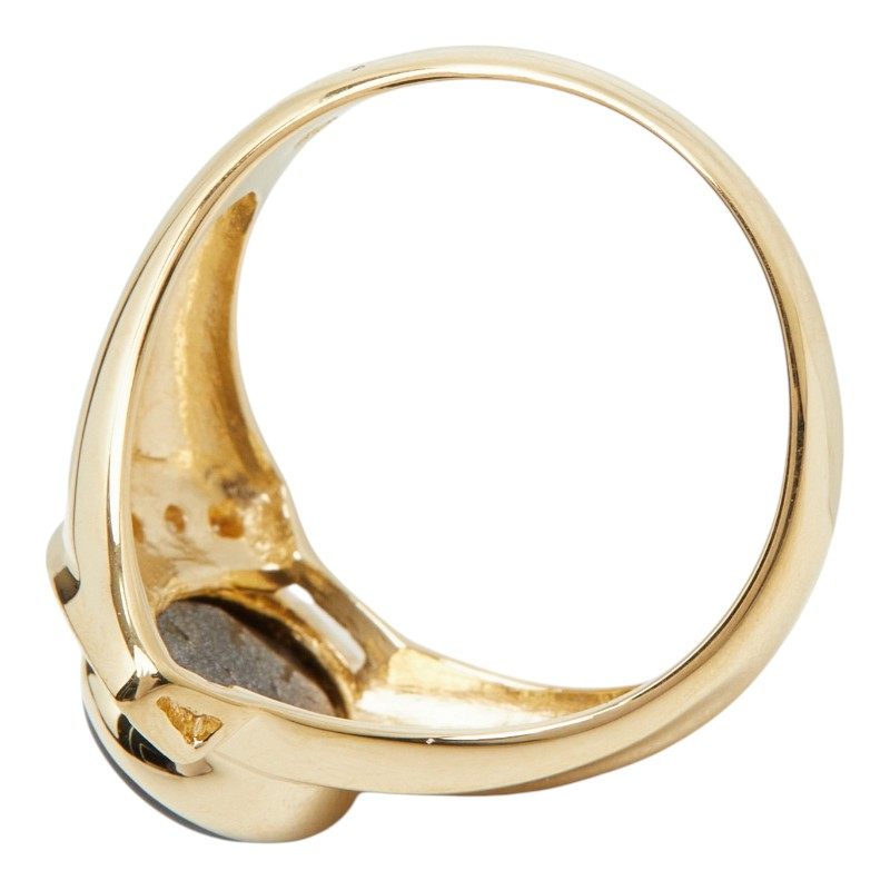 18K Yellow Gold Diamond Sapphire Ring – close-up
