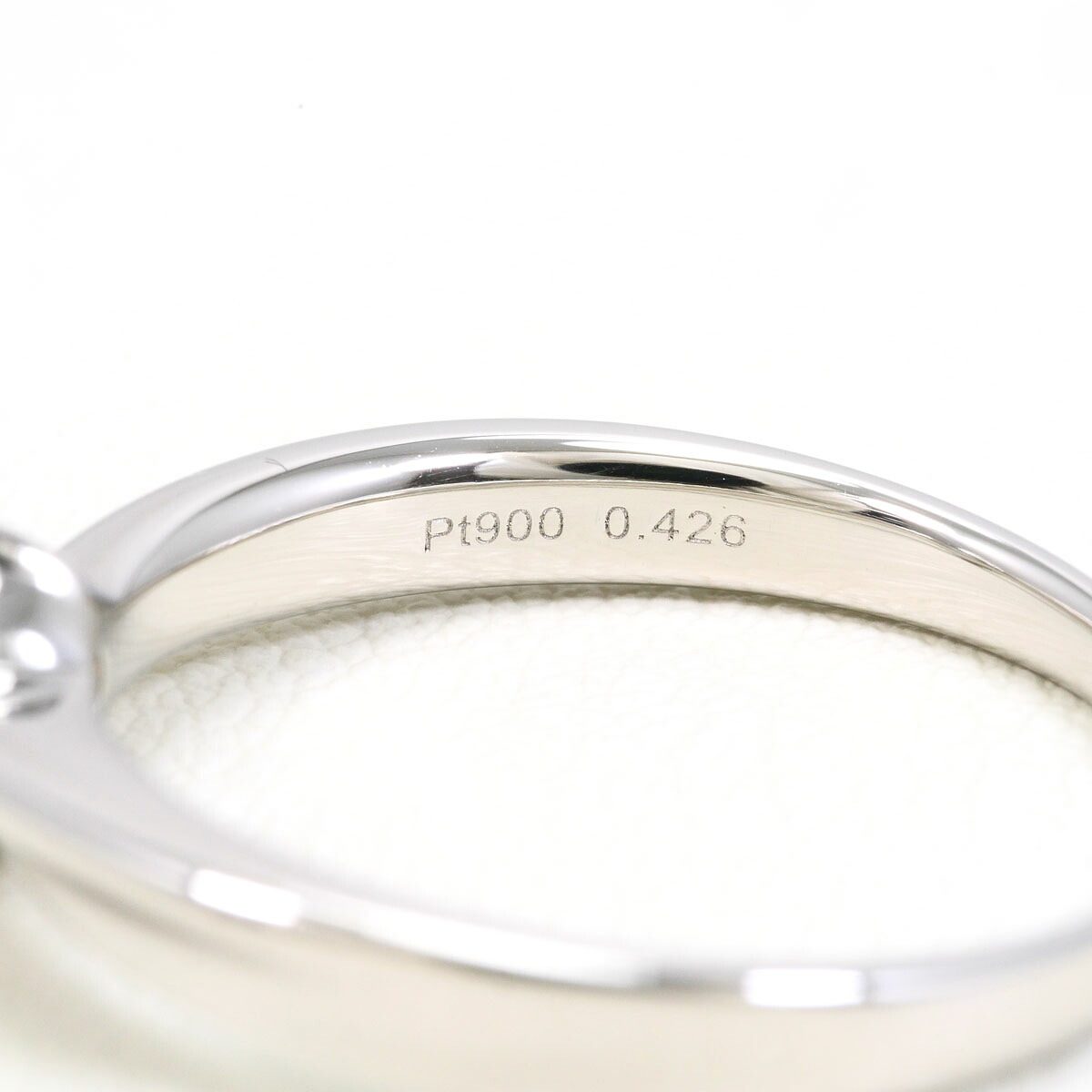Platinum Diamond Ring – packaging