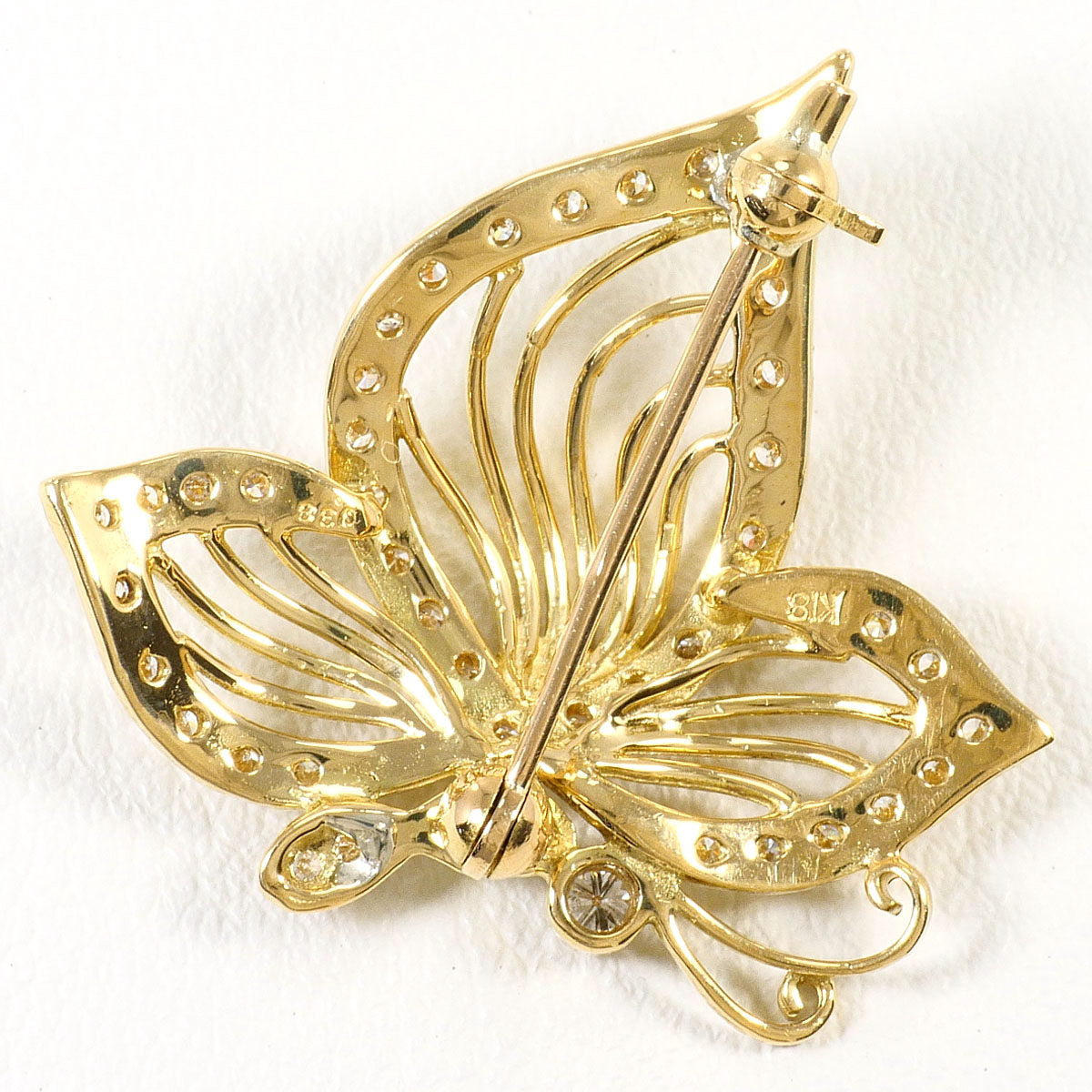 18K Yellow Gold Butterfly Diamond Brooch – reverse and pin