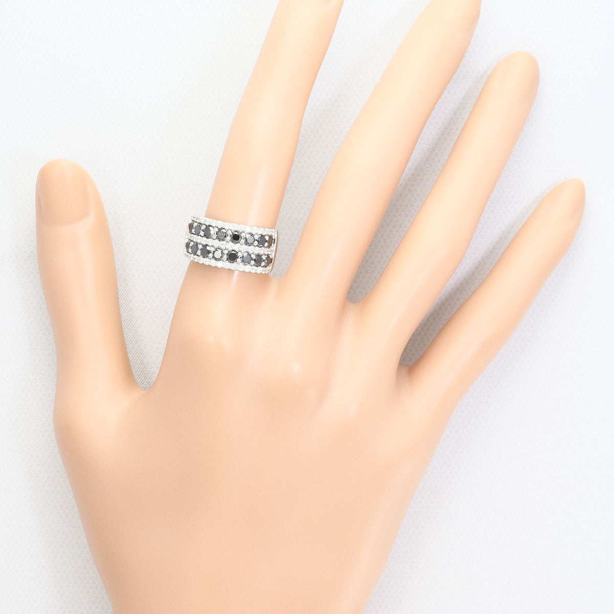 14K White Gold Black Diamond Ring – close-up