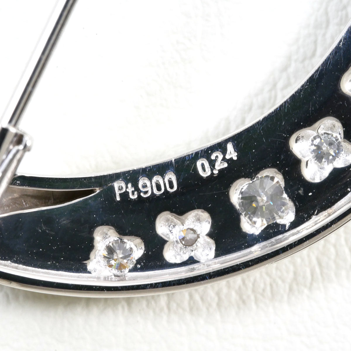 Platinum Diamond Brooch – side view