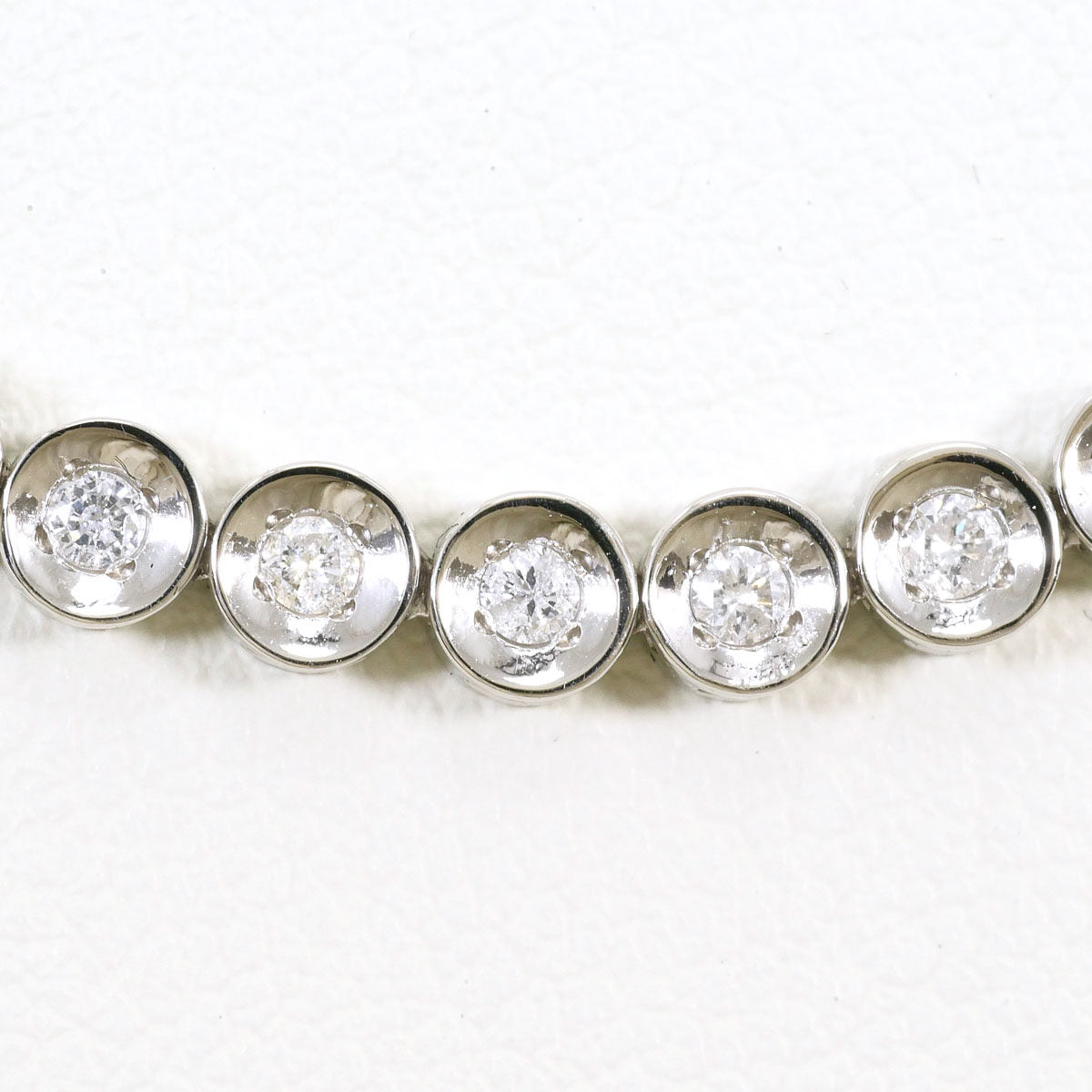 Platinum Diamond Brooch – detail view