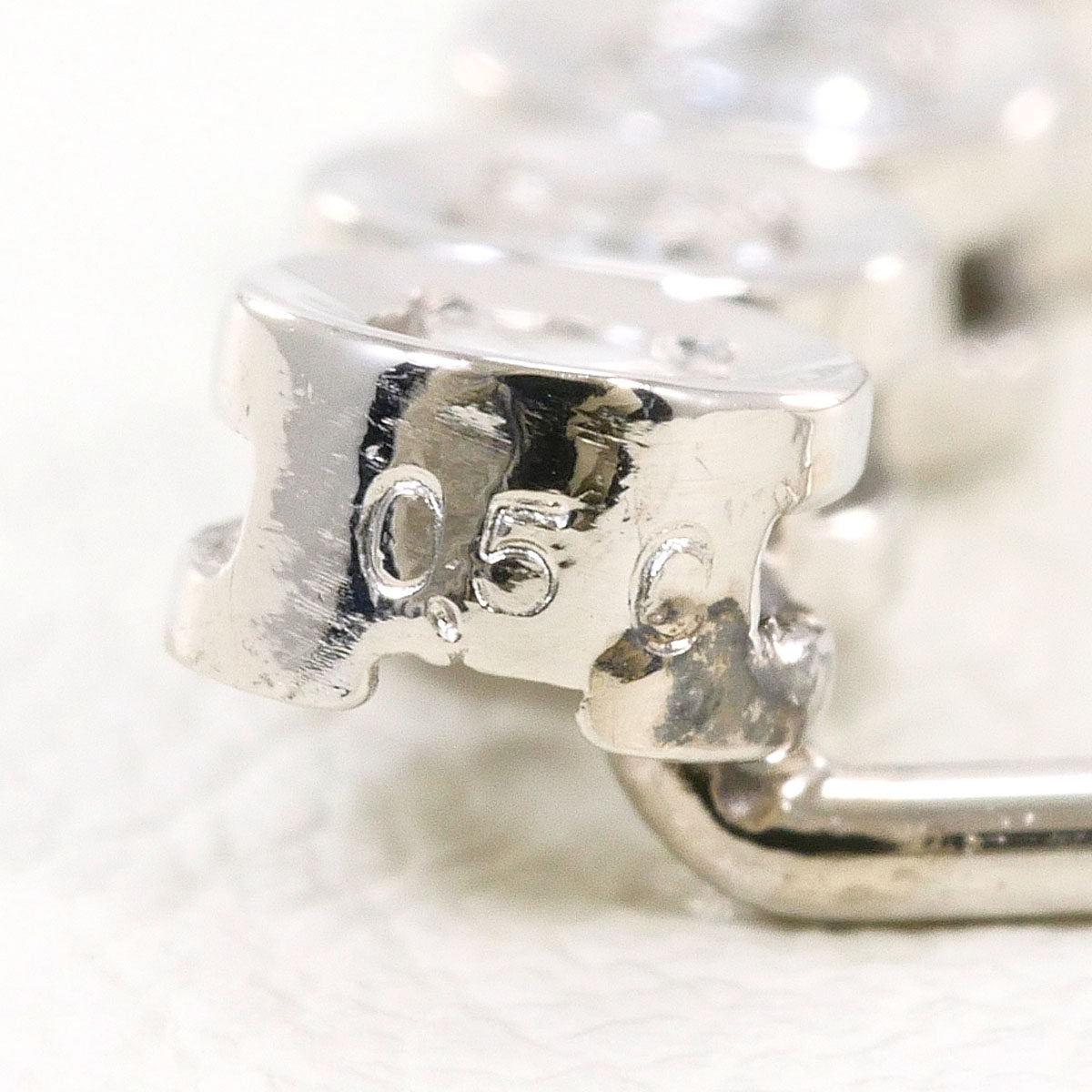 Platinum Diamond Brooch – side view
