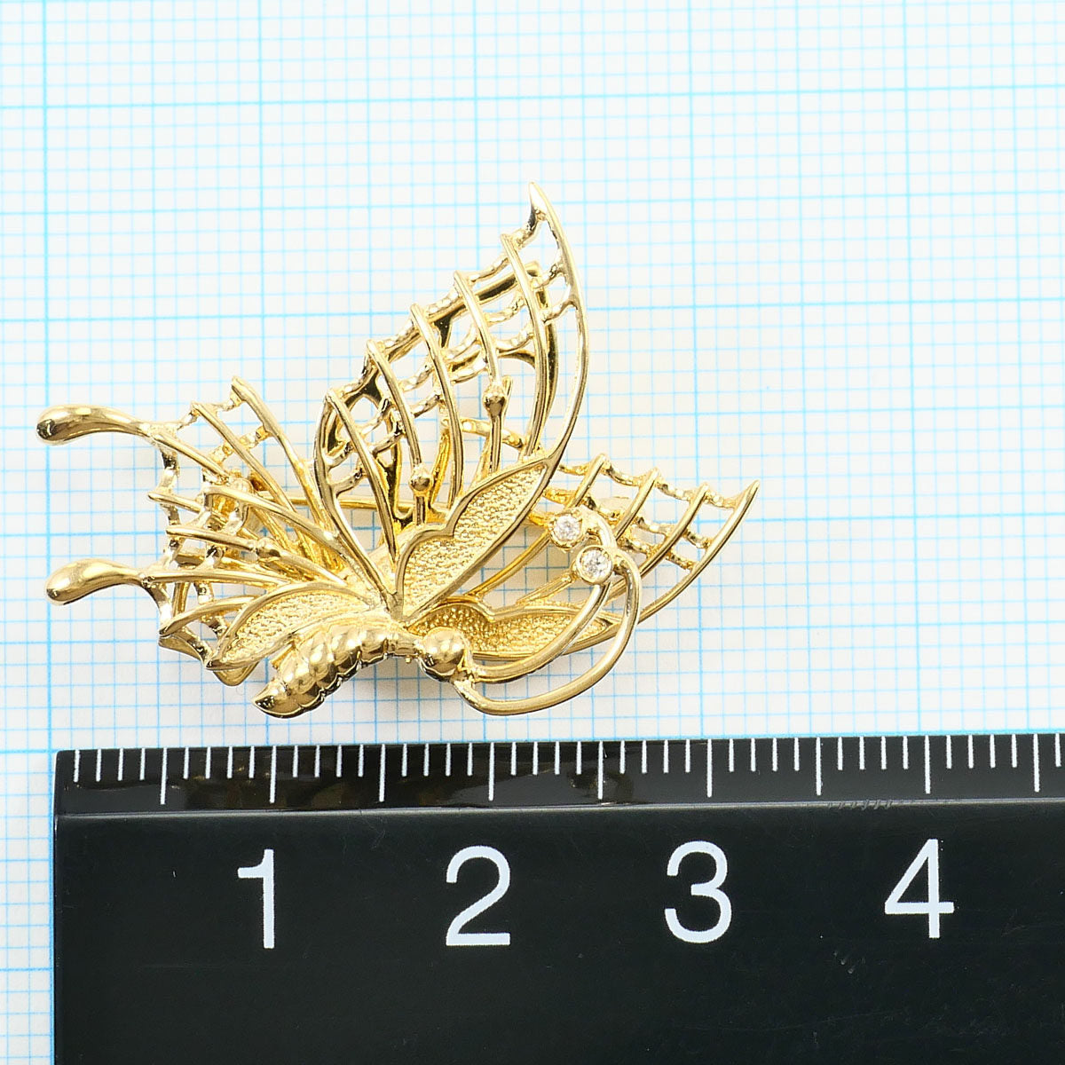 18K Yellow Gold Butterfly Diamond Brooch – packaging