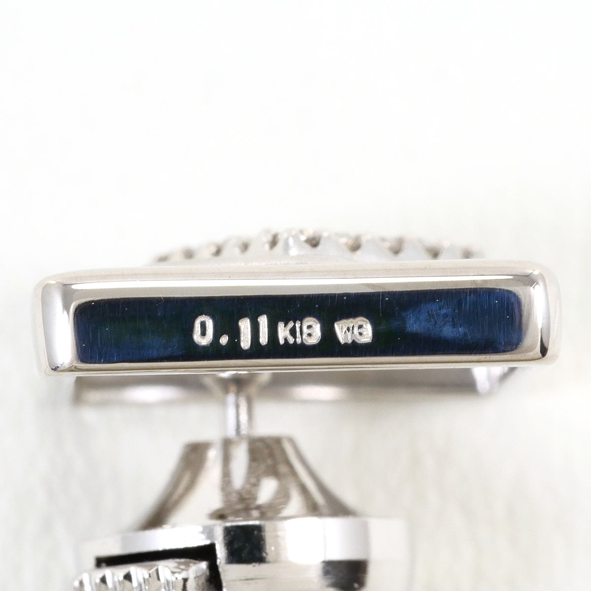 18K White Gold Diamond Brooch – side view