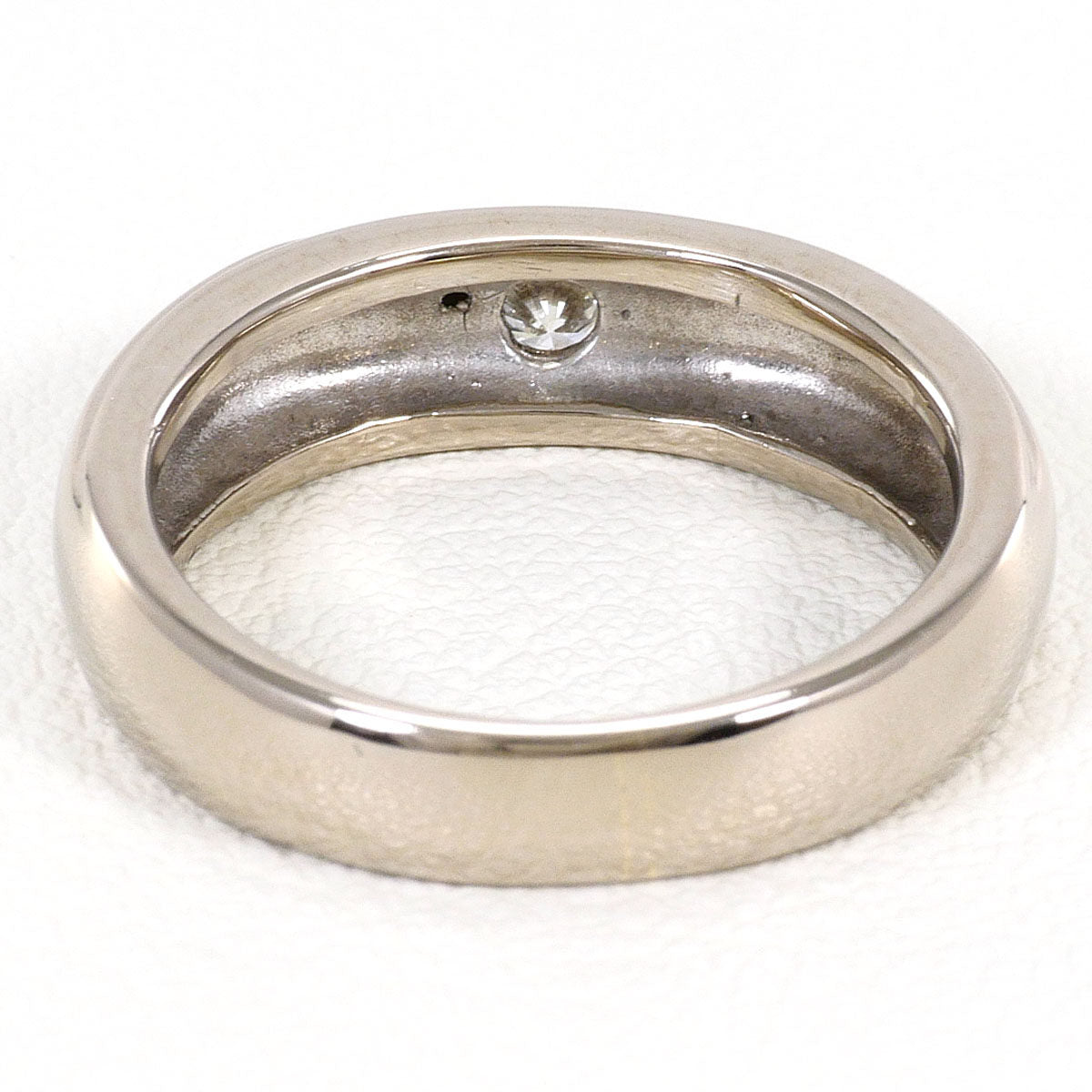 10K White Gold K9 Diamond Ring – inside band