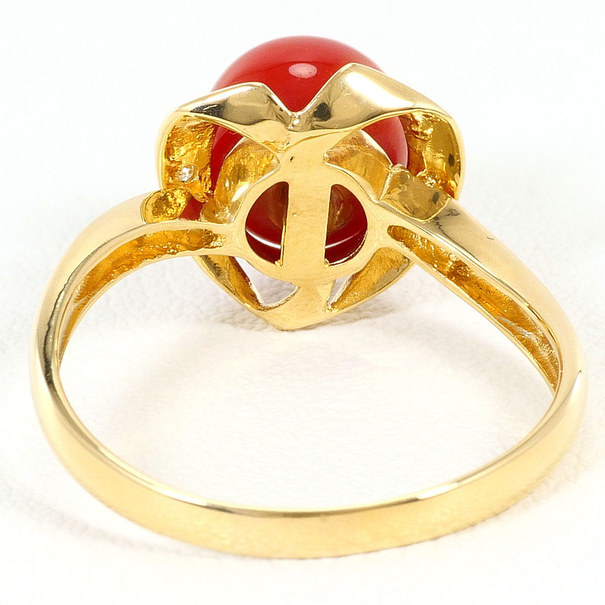 18K Yellow Gold Diamond Coral Ring – inside band