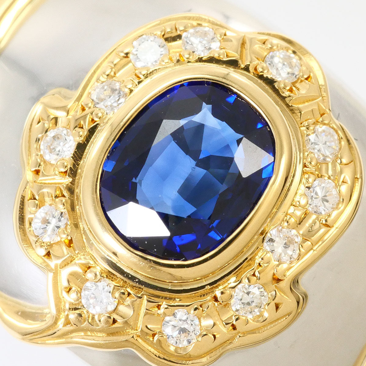 Platinum Diamond Sapphire Ring – side view