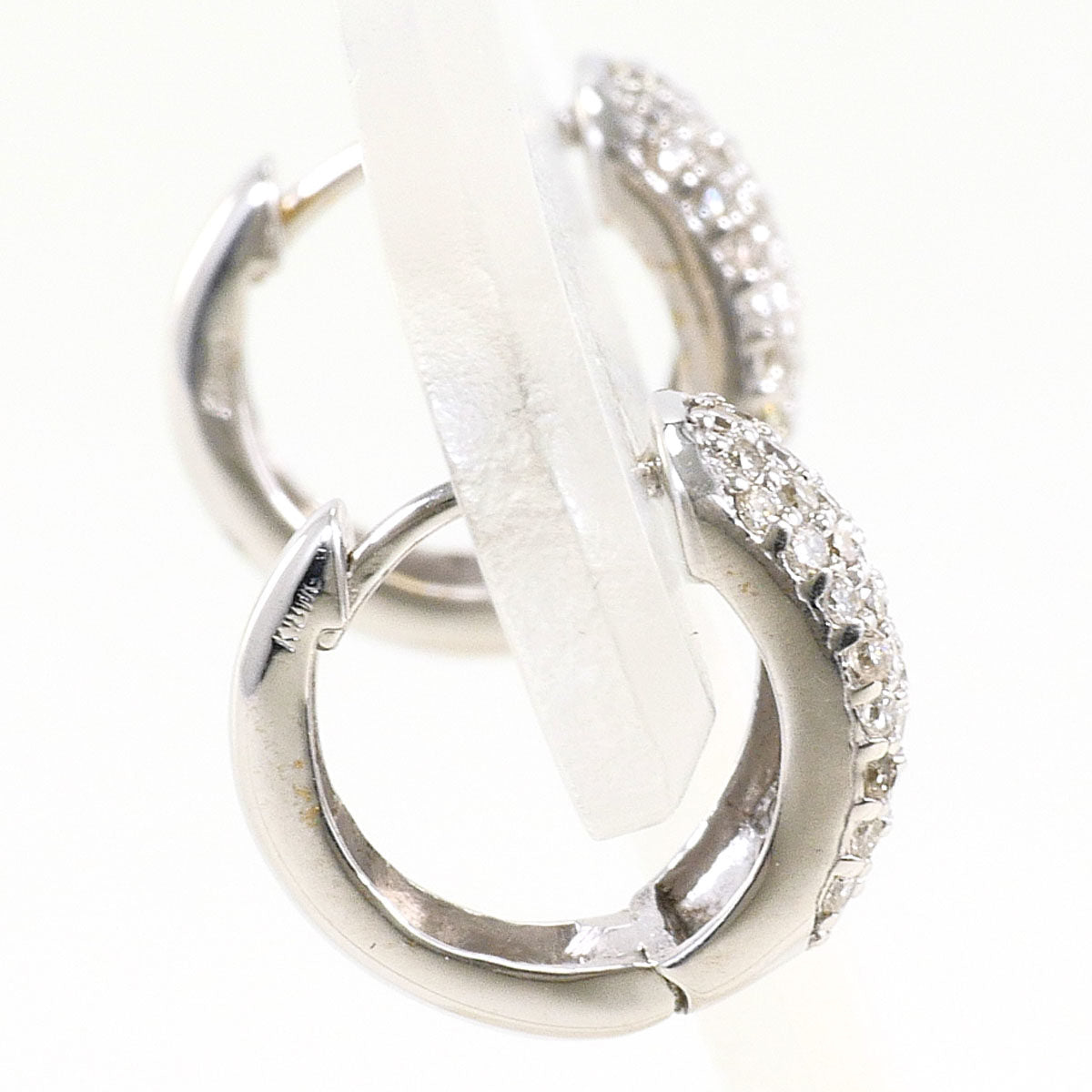 18K White Gold Diamond Earrings – side view