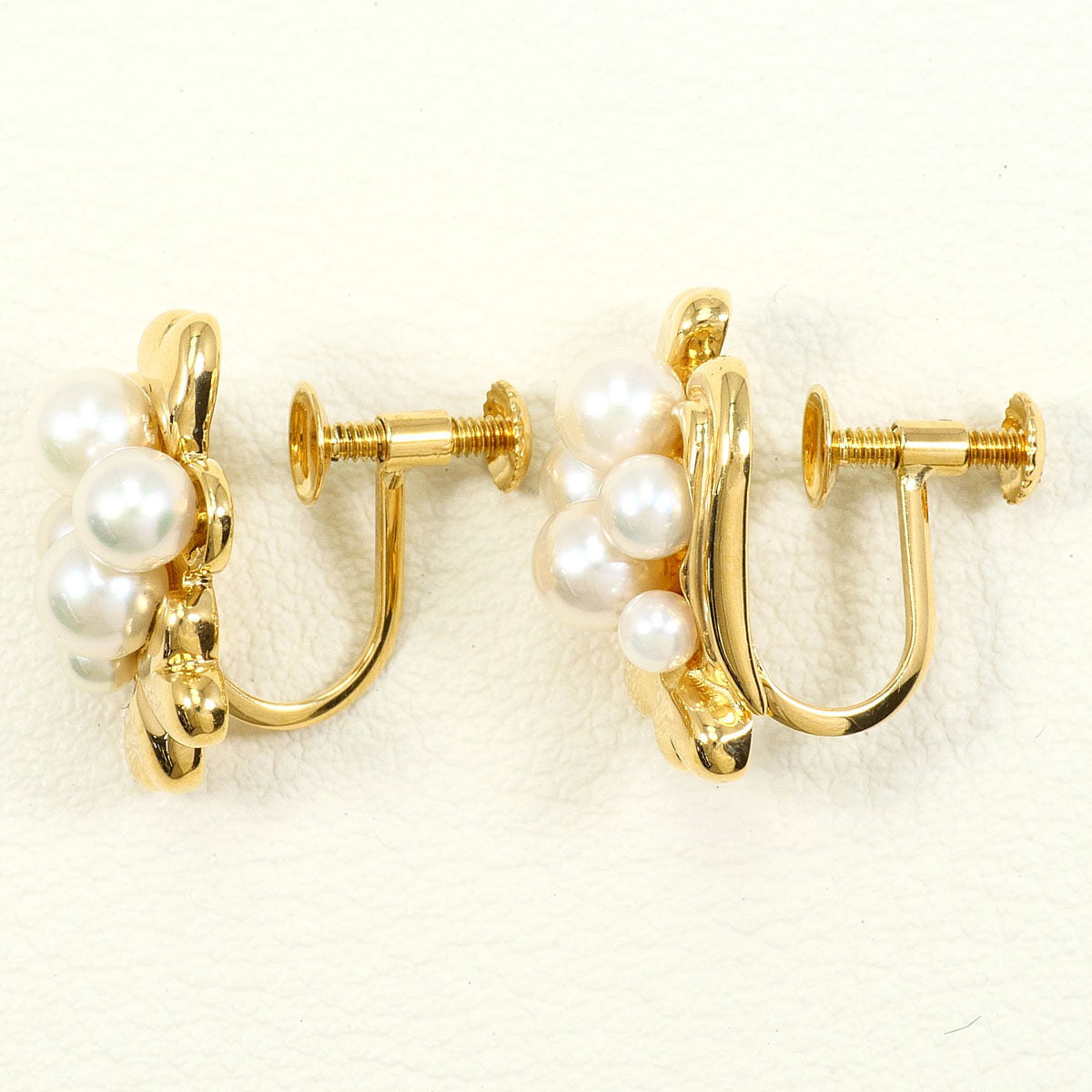 18K Yellow Gold Akoya Pearl Earrings – side view