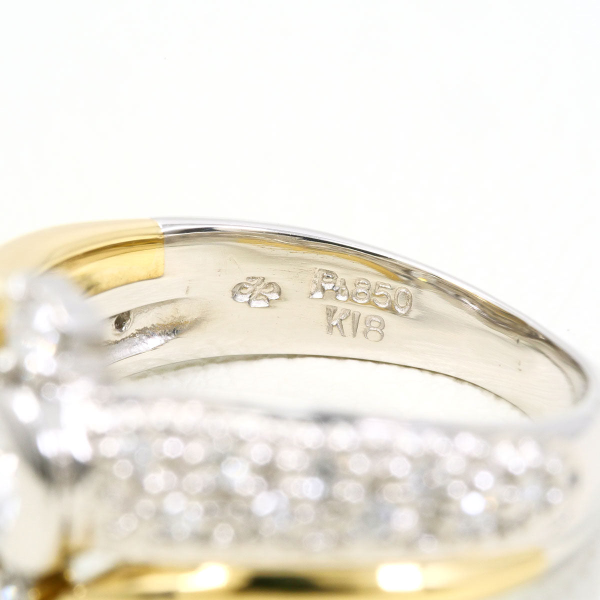 Platinum Diamond Ring – packaging