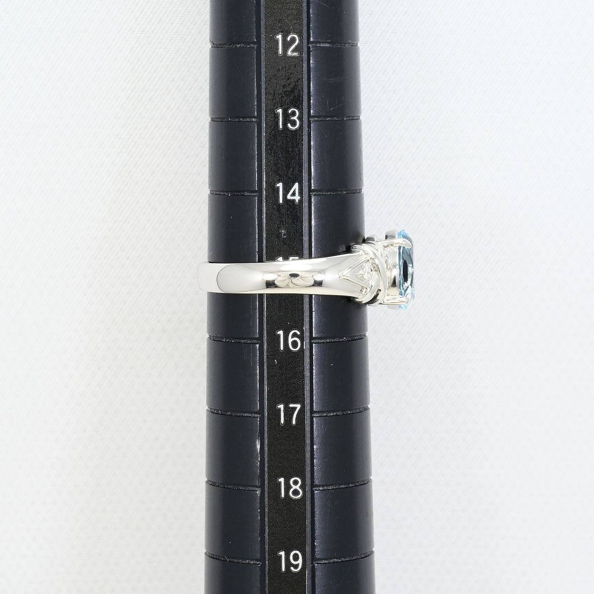 Platinum Diamond Aquamarine Ring – image 8