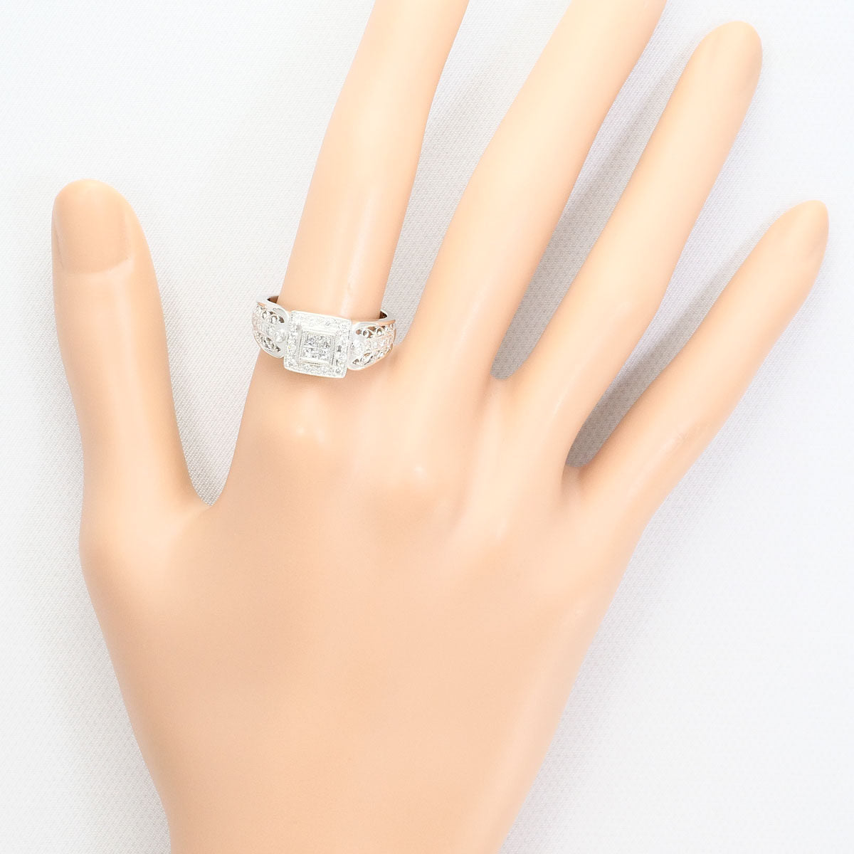 Platinum Diamond Ring – close-up