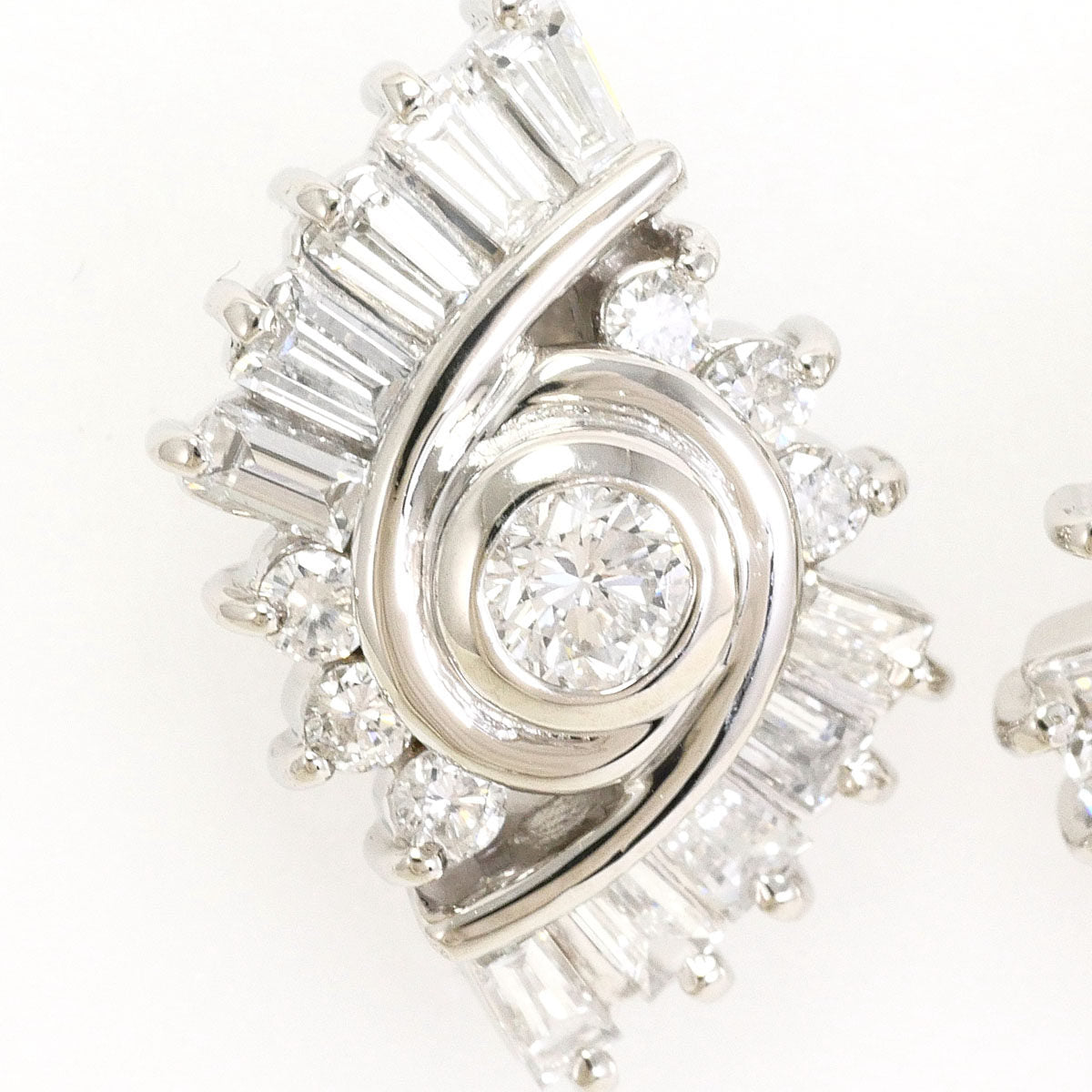 Platinum Diamond Earrings – detail view