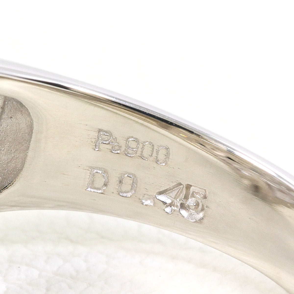 Platinum Diamond Ring – packaging