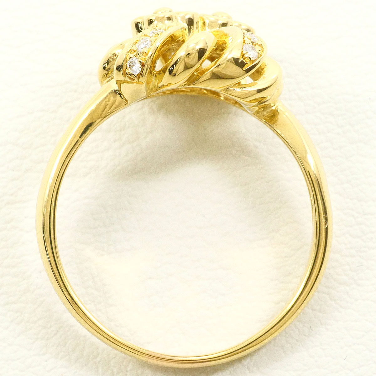 18K Yellow Gold Diamond Ring – top view